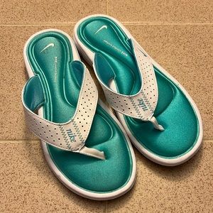 Nike flip flops- size 7